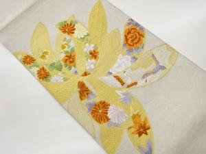 綴れ花々に鶴・古典柄模様織出し名古屋帯
